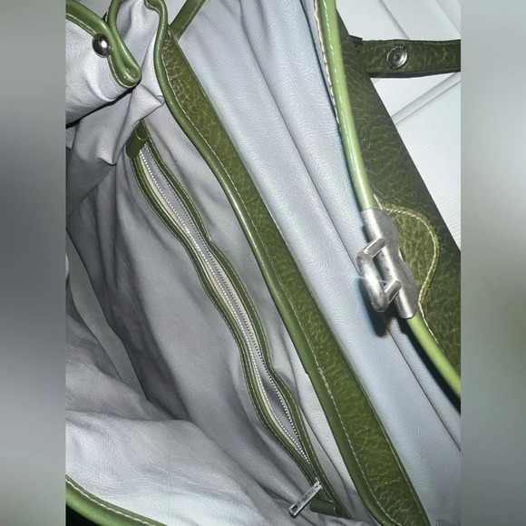 VINTAGE Ventura Avocado Green Tote Bag Purse Suitcase - Picture 2 of 3